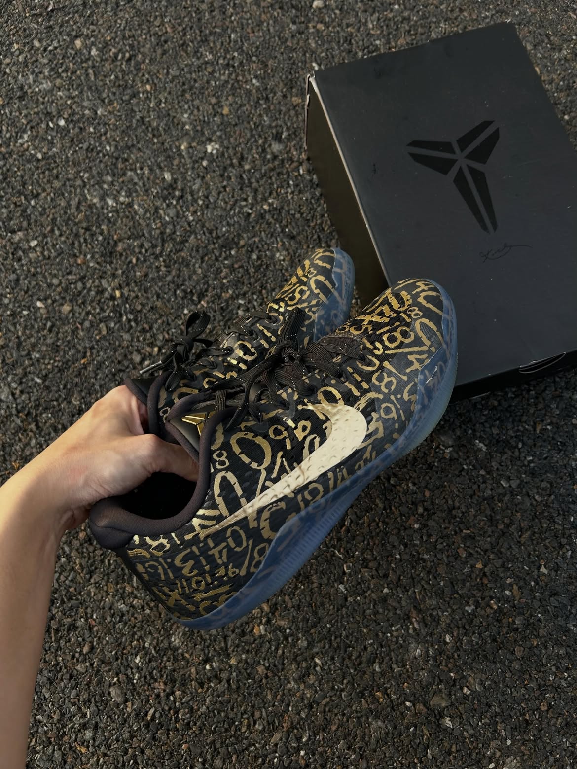 9.5 us USED มือสอง สภาพดี Nike Kobe 11 Protro Mamba Day