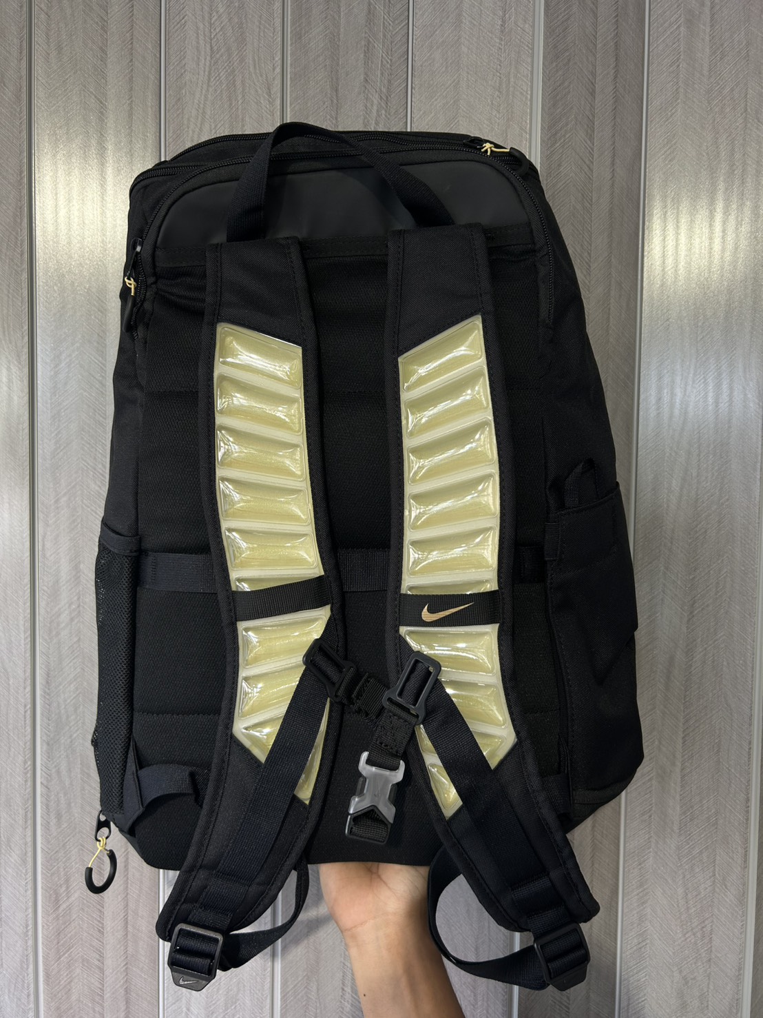 Nike Varsity Elite Backpack Black Metallic Gold (32L)