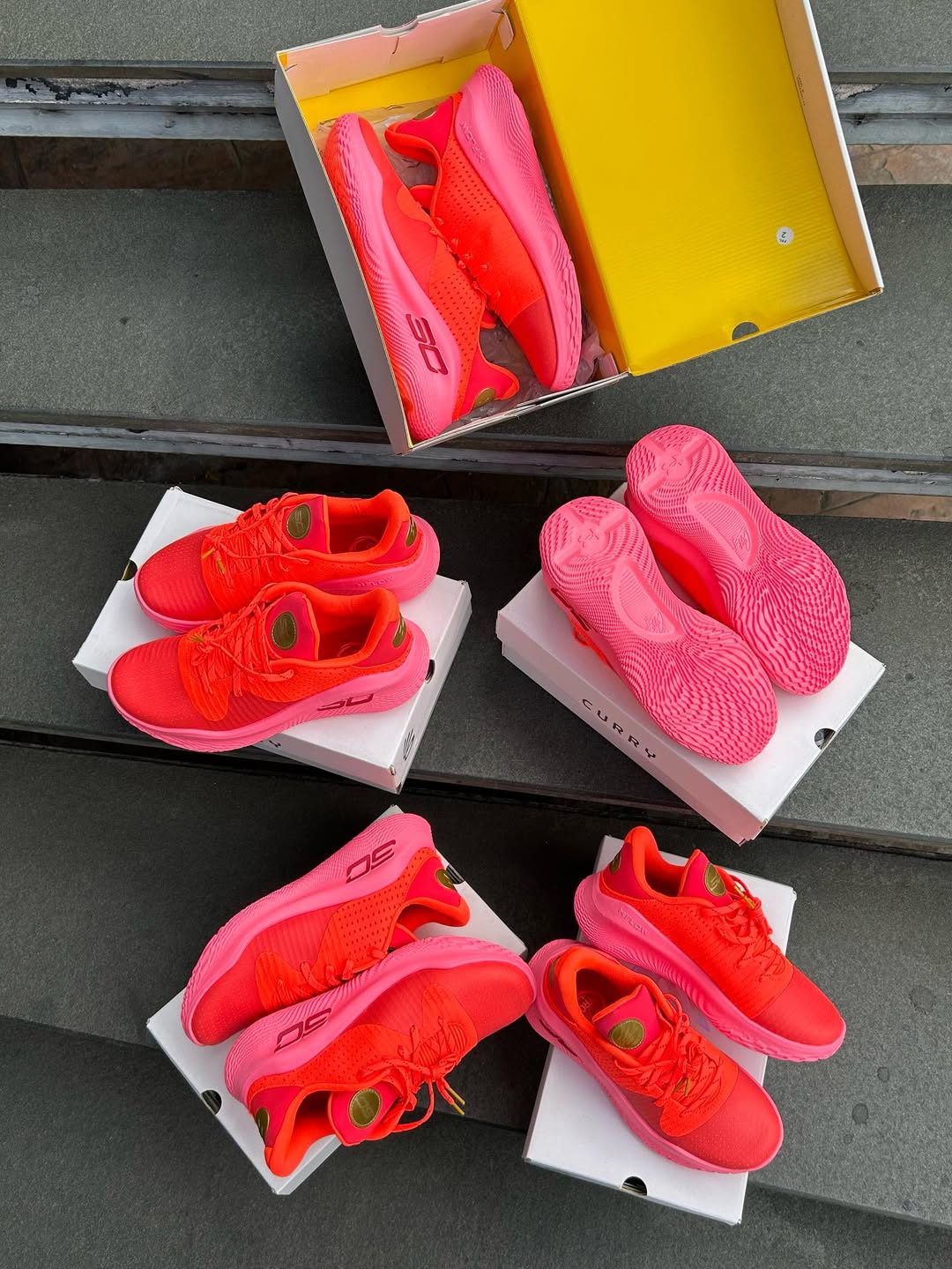 Curry 4 Low Flotro Flooded
