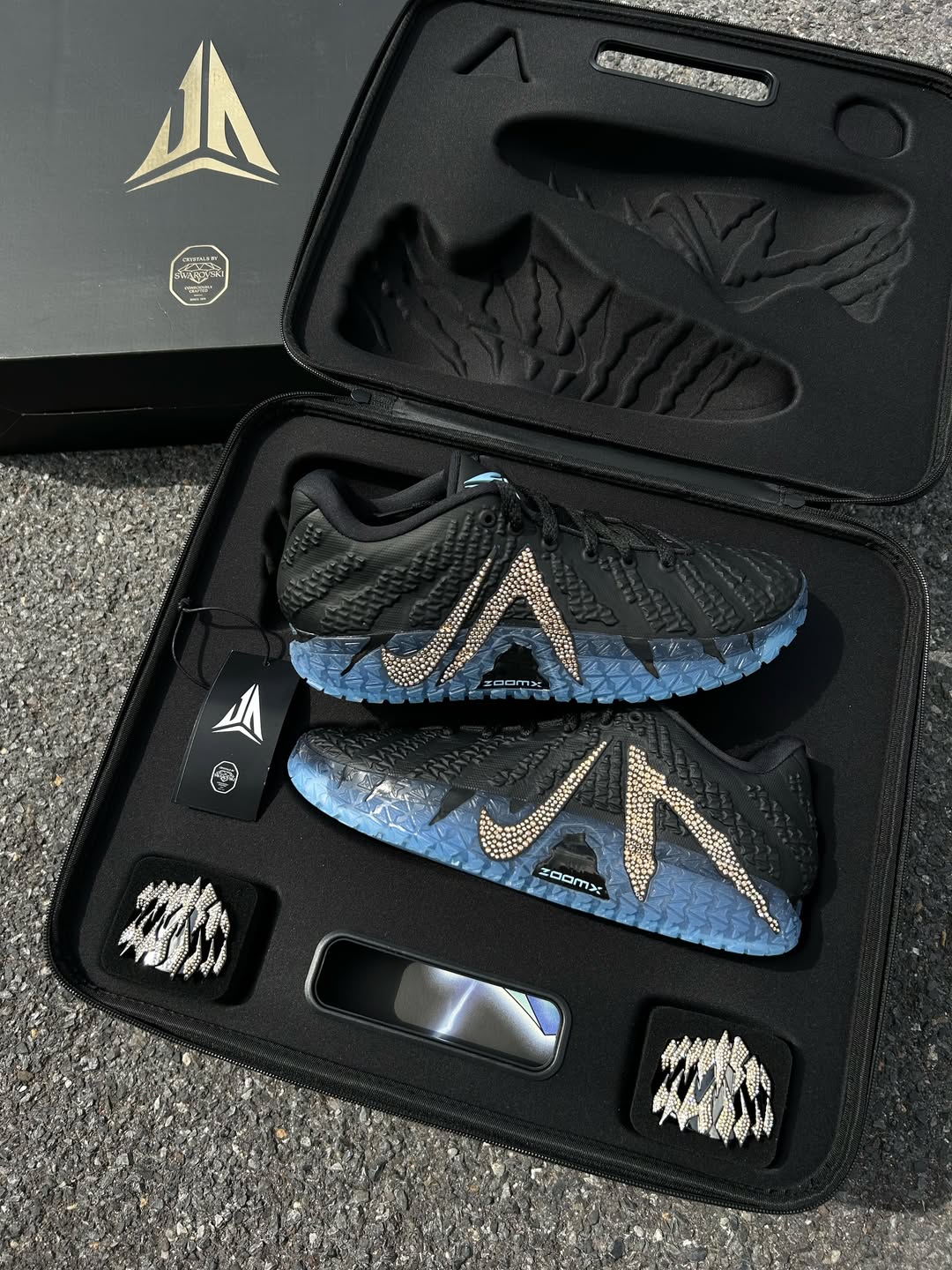 (PRE ORDER ราคาสอบถามทางไลน์) Nike Ja 3 Bling x Swarovski