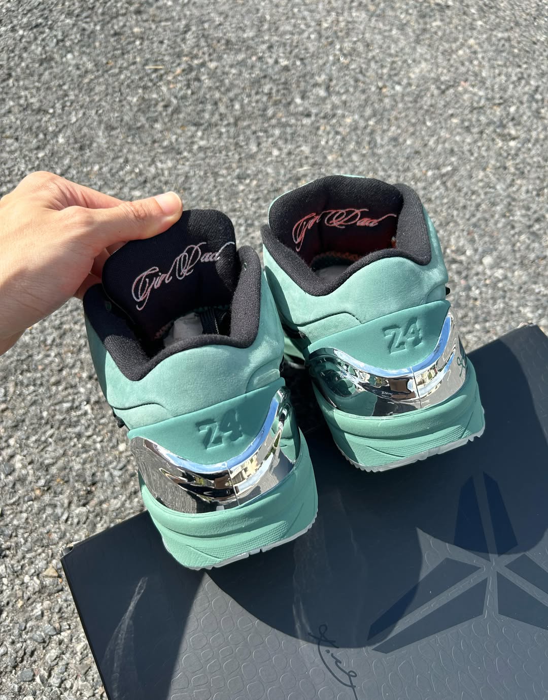 (PRE ORDER ราคาสอบถามทางไลน์) Nike Kobe 4 Protro Girl Dad