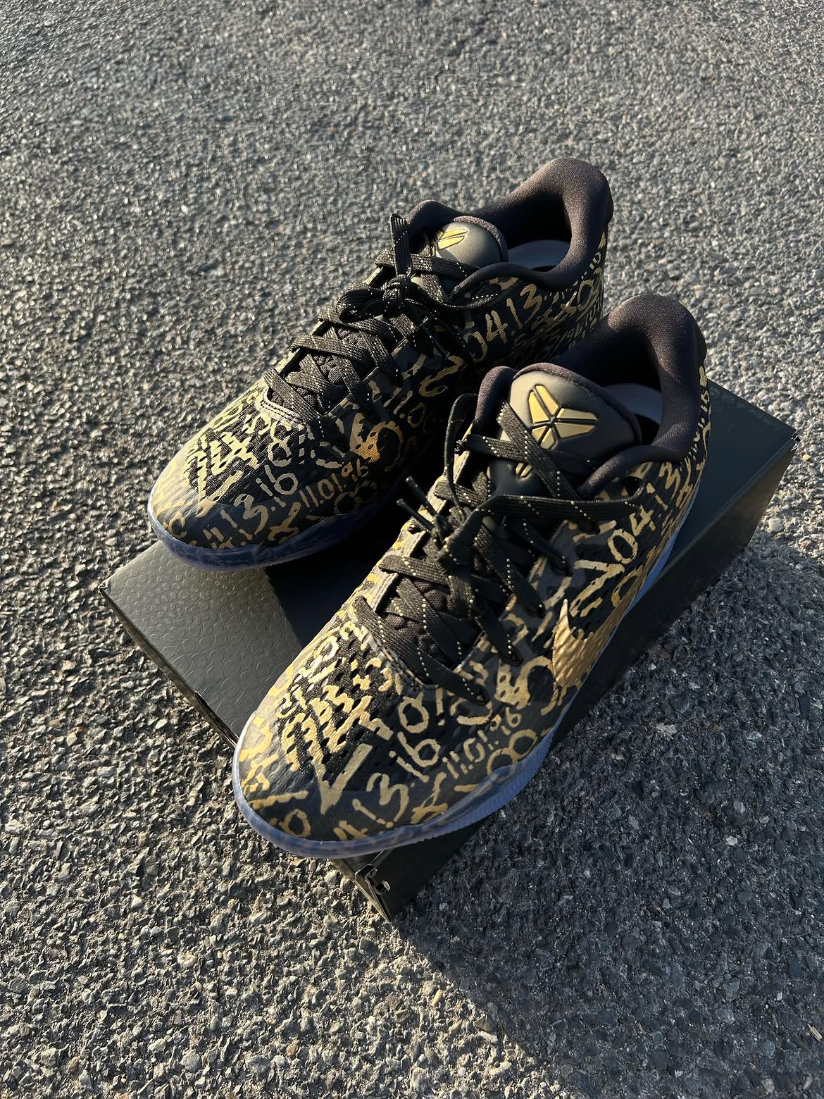 (PRE ORDER ราคาสอบถามทางไลน์) Nike Kobe 11 Protro Mamba Day