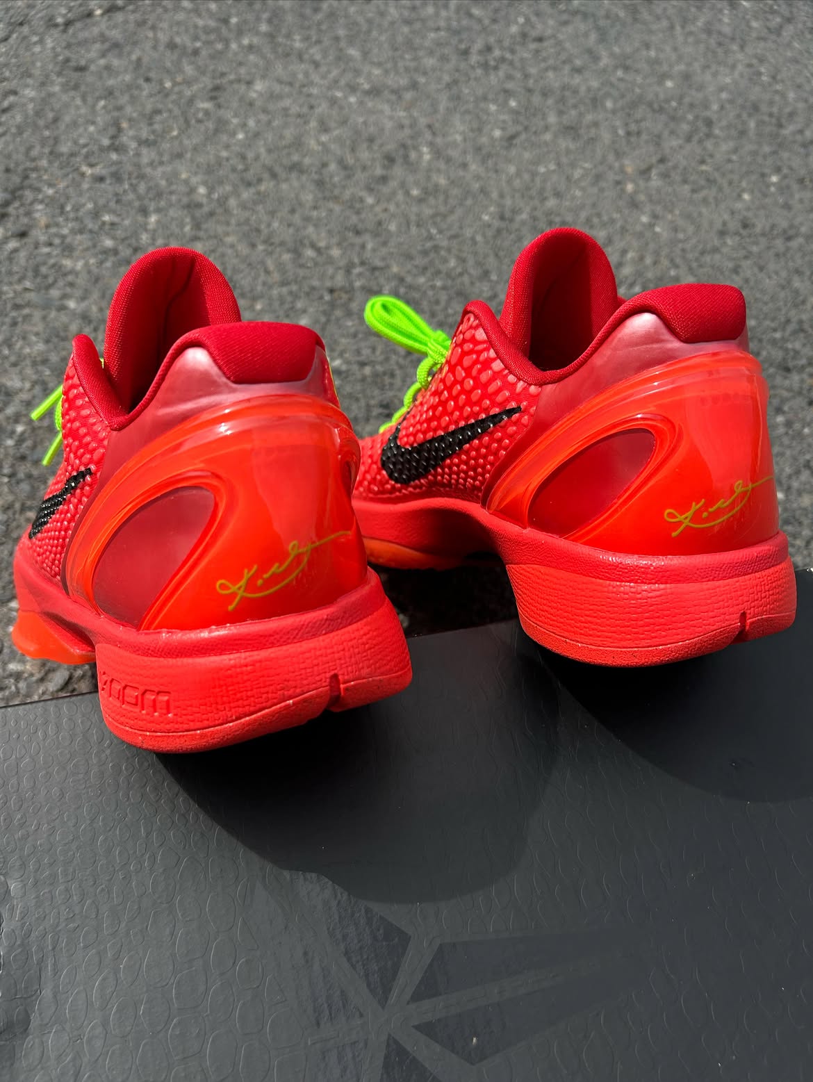 (PRE ORDER ราคาสอบถามทางไลน์)  Nike Kobe 6 Protro Reverse Grinch