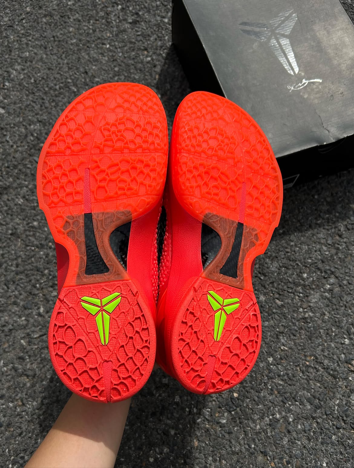 (PRE ORDER ราคาสอบถามทางไลน์)  Nike Kobe 6 Protro Reverse Grinch