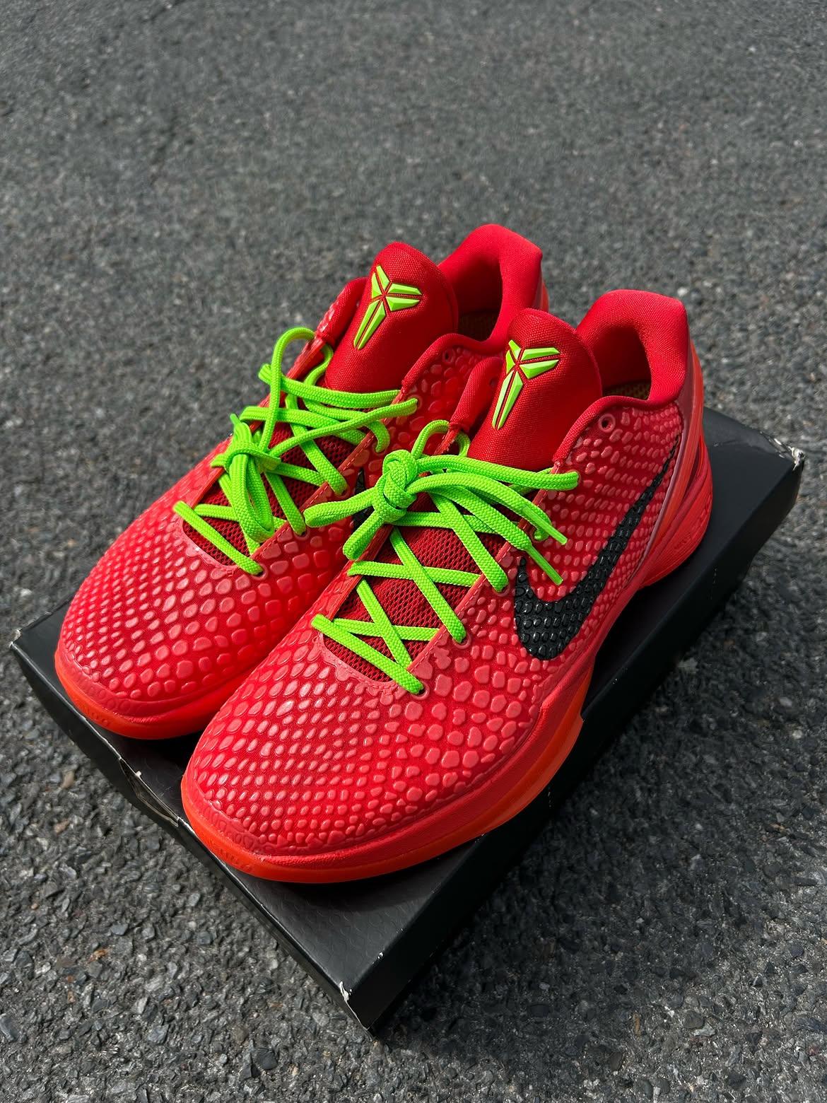 (PRE ORDER ราคาสอบถามทางไลน์)  Nike Kobe 6 Protro Reverse Grinch