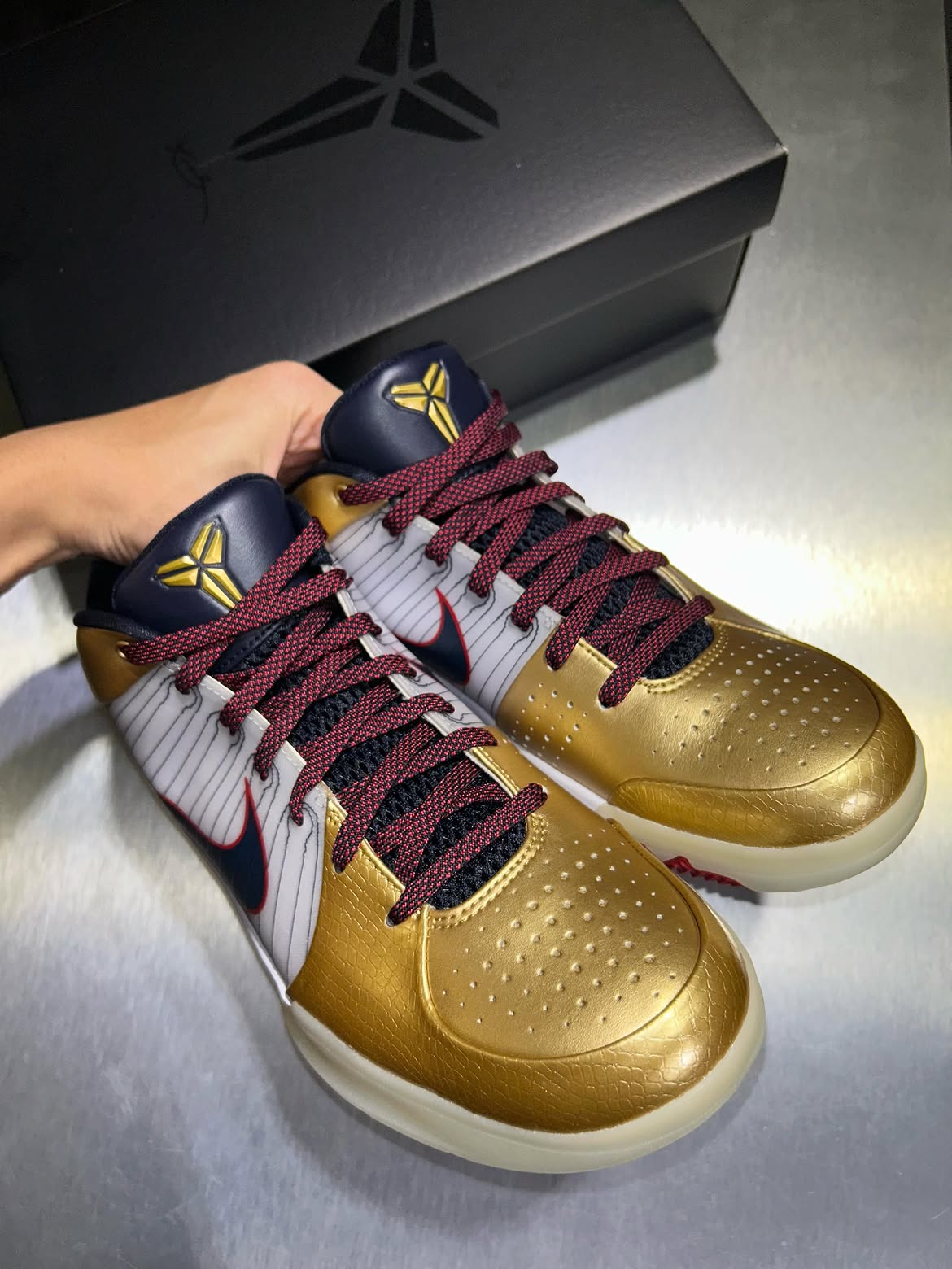 (PRE ORDER ราคาสอบถามทางไลน์) Nike Kobe 4 Protro Gold Medal